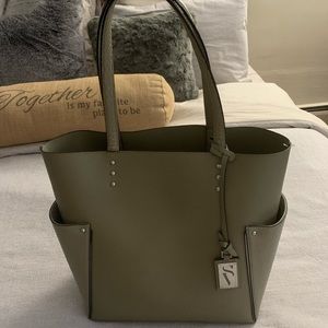 Vera Wang Tote
